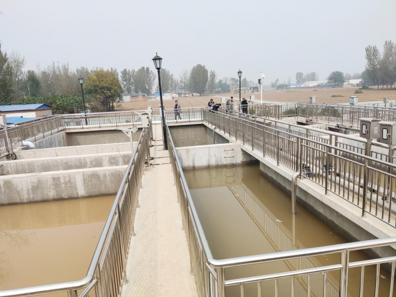 慶祝（zhù）公司濮陽汙水處理項目注水投入使用