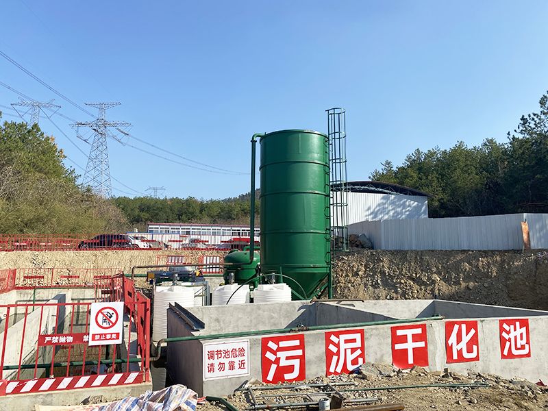 砥礪（lì）前行草莓秋葵菠萝蜜黄瓜榴莲视频戰士